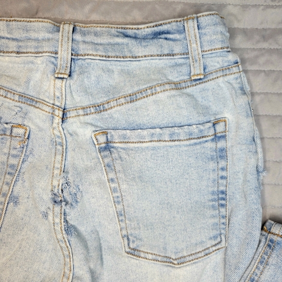 Women's Wild Fable, High Rise, Distressed, Light Wash Denim Pants, Size … - Picture 15 of 16